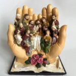 Religious Jesus Statue Palm Christian Resin Ornament for Home.